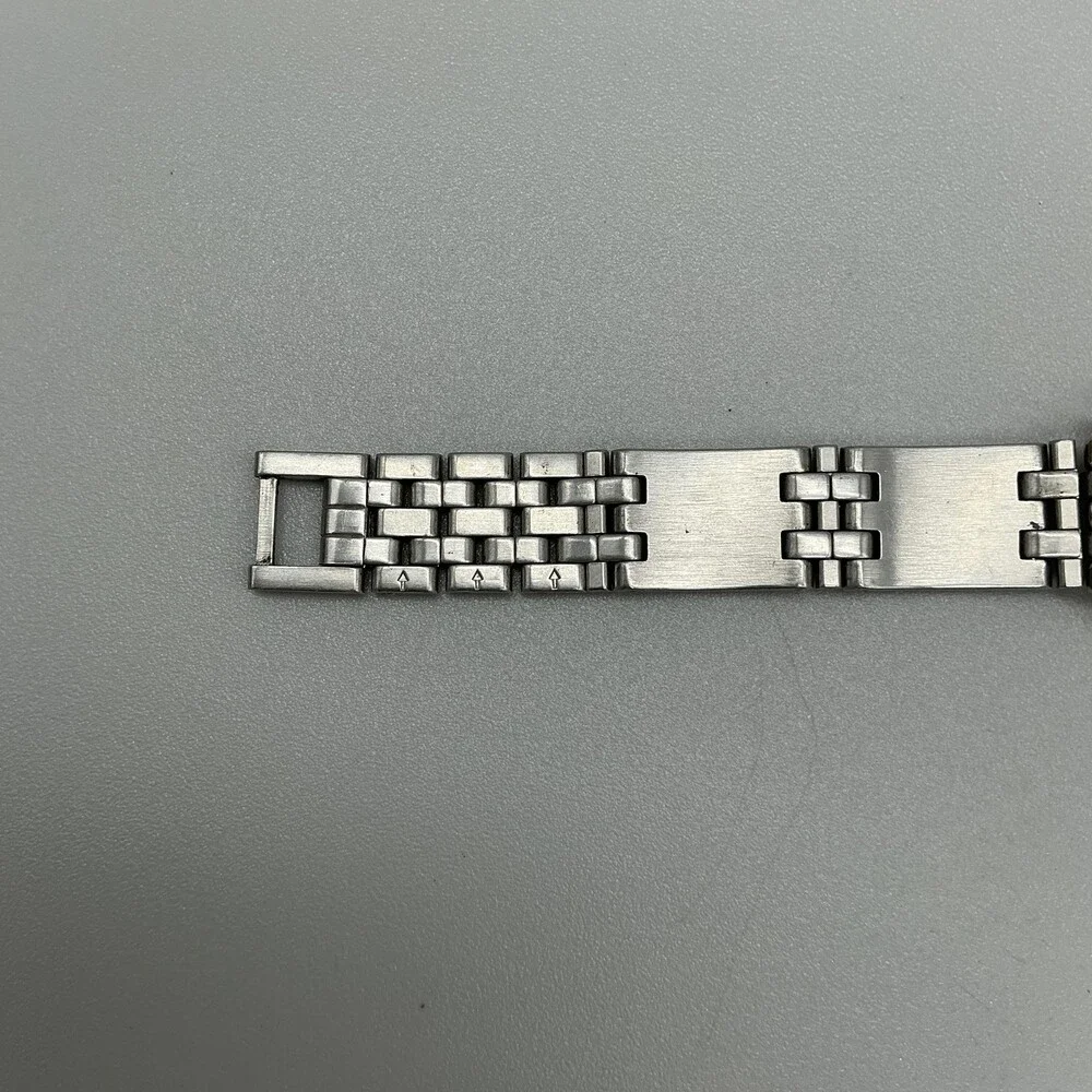 Pulsar V811-X040 Womens Watch 18mm White Dial Two Tone New Battery 7